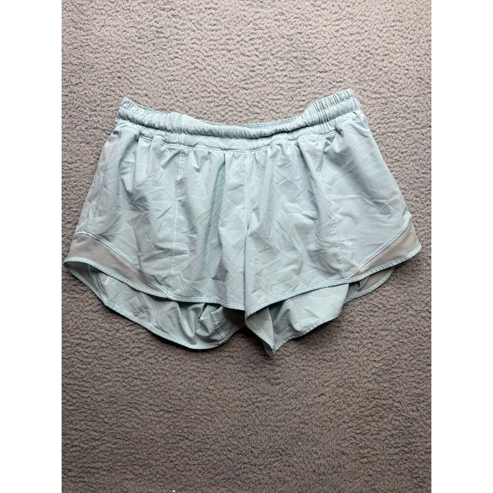 Lululemon Hotty Hot II 4” shorts sz 10 long ice milk color